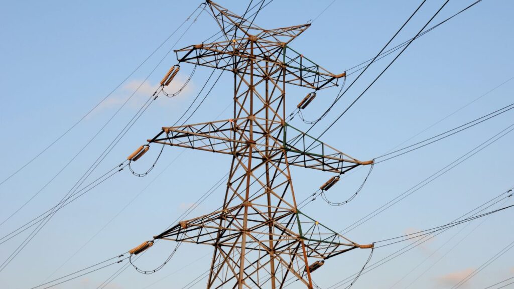 Cât de sigură mai este rețeaua electrică a României în caz de criză